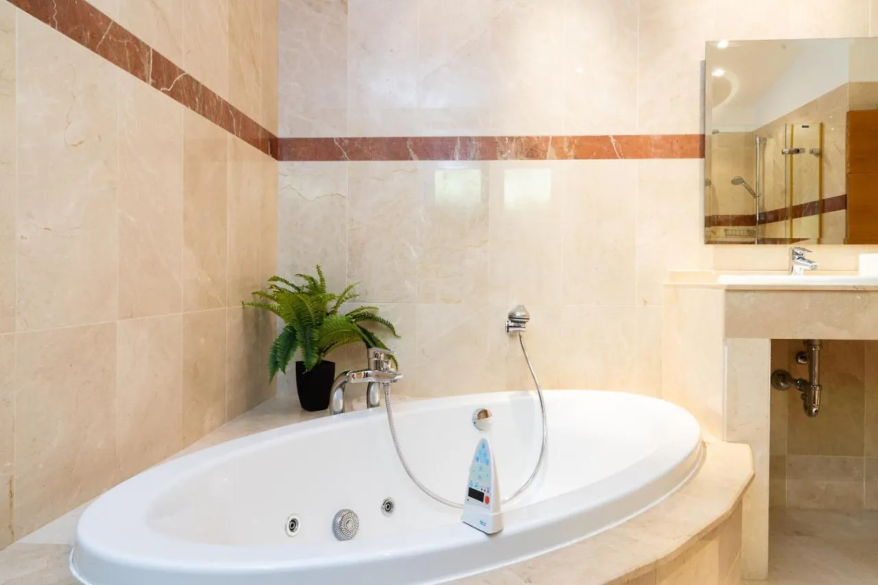 Villa Francia, Elviria Marbella